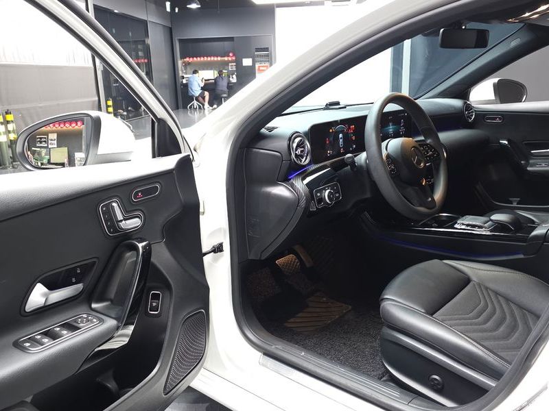 2020 Mercedes-Benz A-Class A220 Sedan photo 10