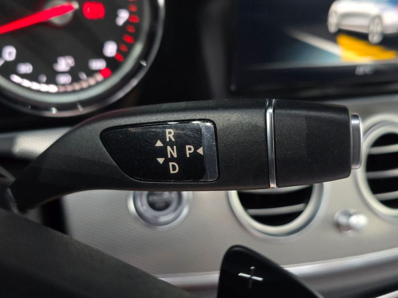 2018 Mercedes-Benz E-Class E200 Avantgarde photo 9