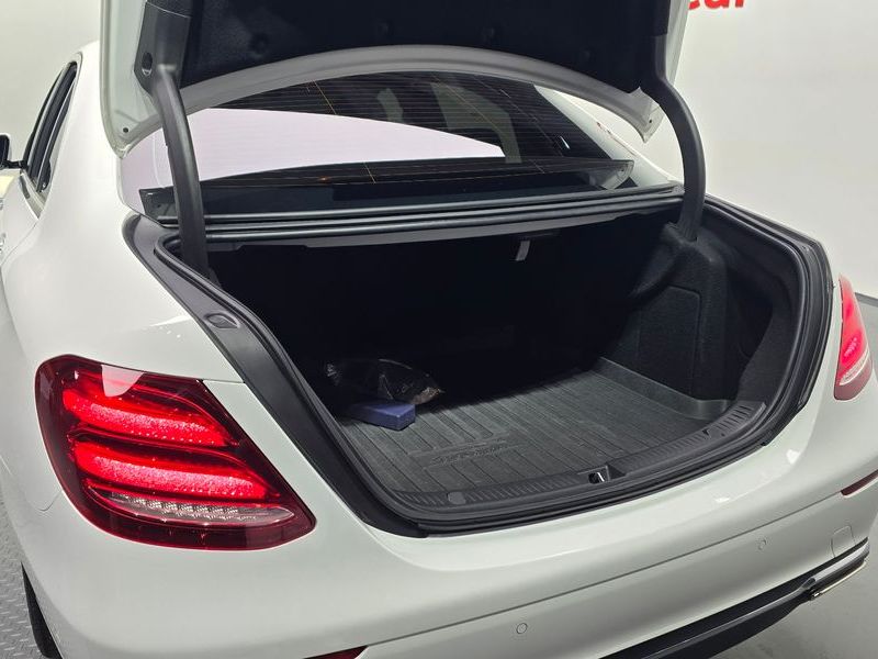 2018 Mercedes-Benz E-Class E200 Avantgarde photo 18