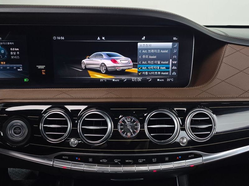 2018 Mercedes-Benz S-Class Maybach S560 4MATIC photo 15