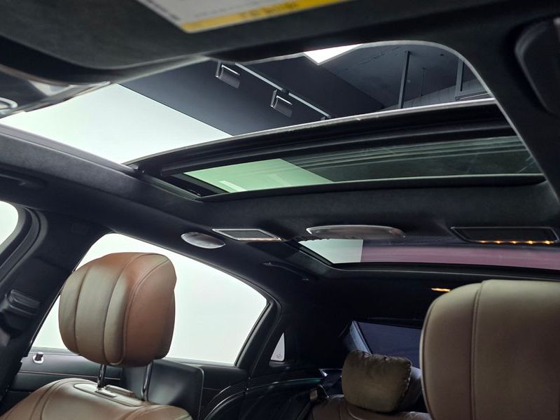 2018 Mercedes-Benz S-Class Maybach S560 4MATIC photo 18