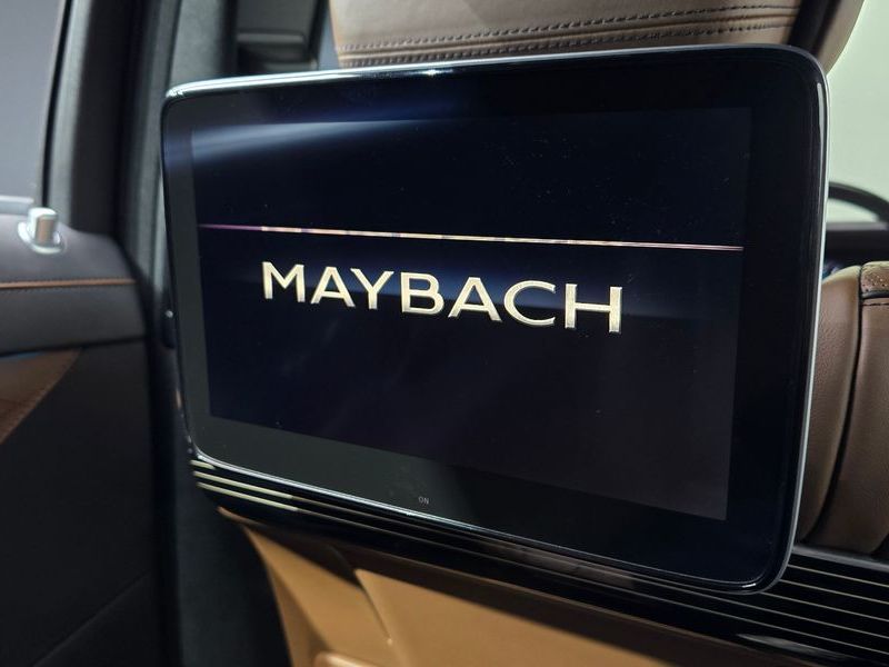 2018 Mercedes-Benz S-Class Maybach S560 4MATIC photo 19