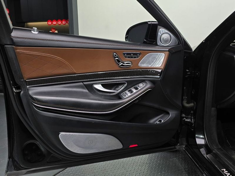 2018 Mercedes-Benz S-Class Maybach S560 4MATIC photo 24
