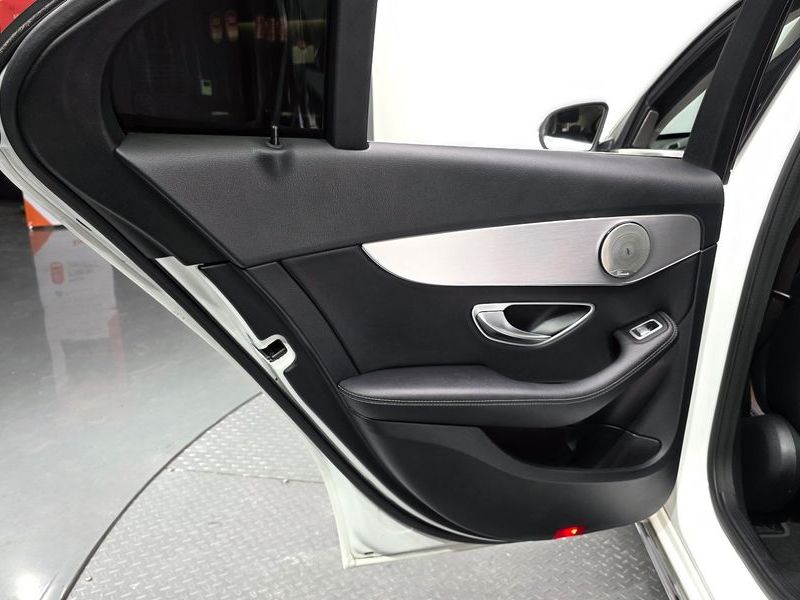 2016 Mercedes-Benz C-Class C220 d Avantgarde photo 25