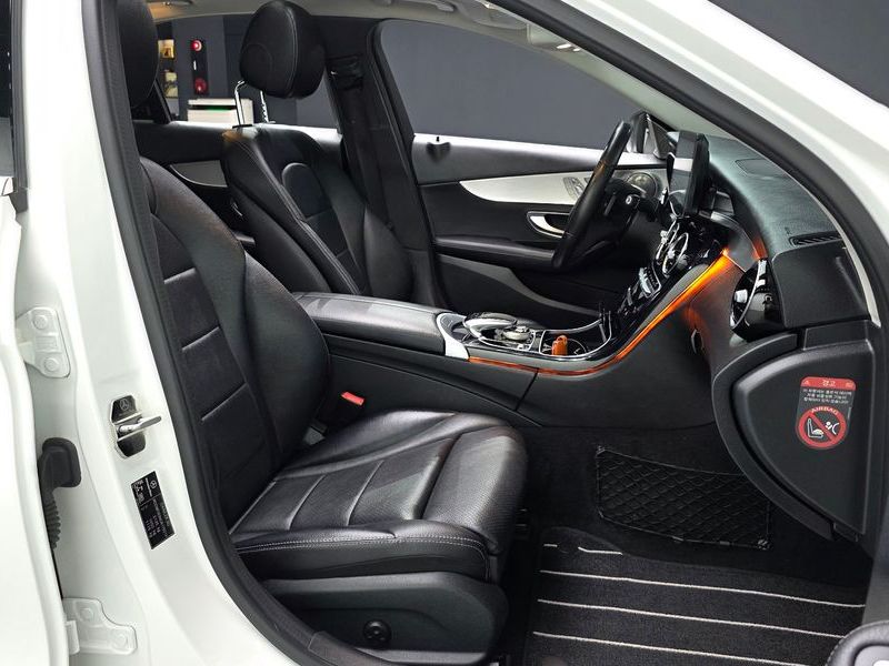 2016 Mercedes-Benz C-Class C220 d Avantgarde photo 26
