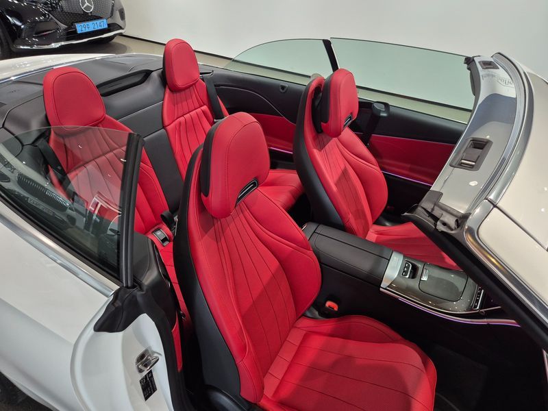 2026 Mercedes-Benz E-Class CLE200 Cabriolet photo 17
