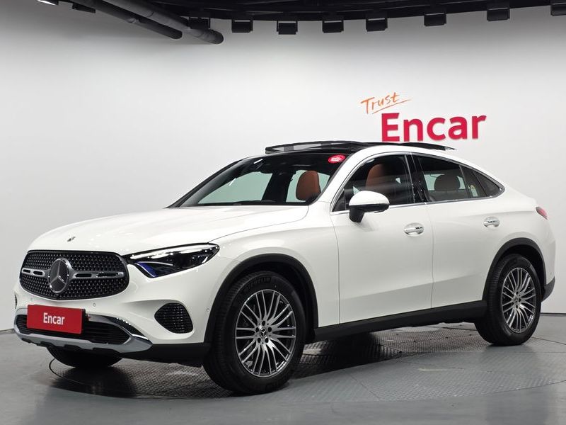 2026 Mercedes-Benz C-Class GLC300 4MATIC Avnatgarde Coupe photo 1