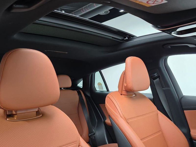 2026 Mercedes-Benz C-Class GLC300 4MATIC Avnatgarde Coupe photo 13