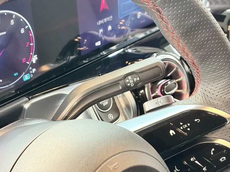 2025 Mercedes-Benz B-Class GLB250 4MATIC photo 9