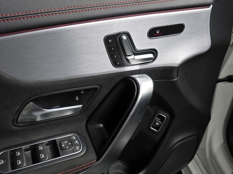 2020 Mercedes-Benz A-Class CLA250 4MATIC photo 17