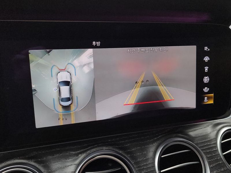2021 Mercedes-Benz E-Class E350 4MATIC AMG Line Edition photo 16