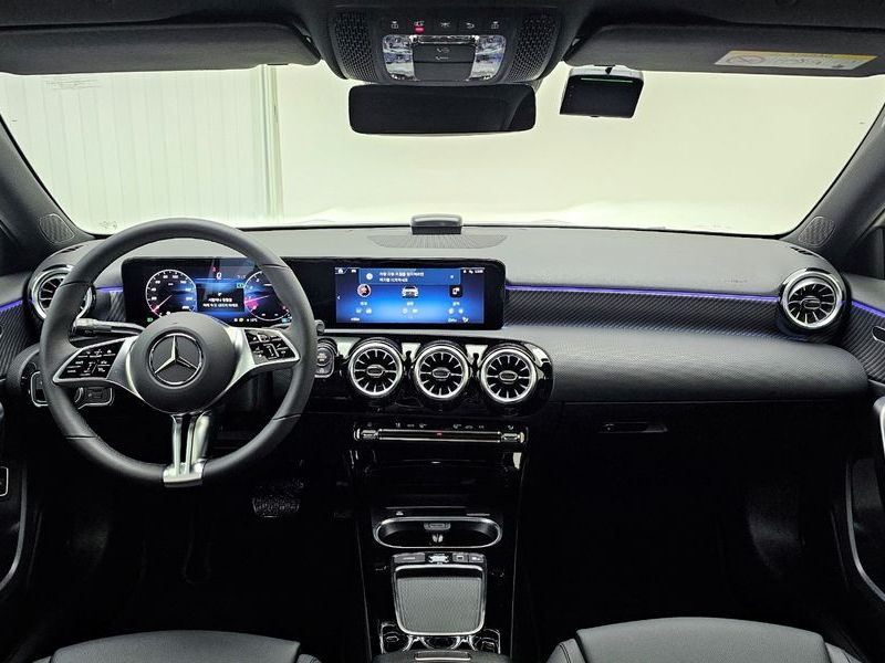 2026 Mercedes-Benz A-Class A220 Sedan photo 13