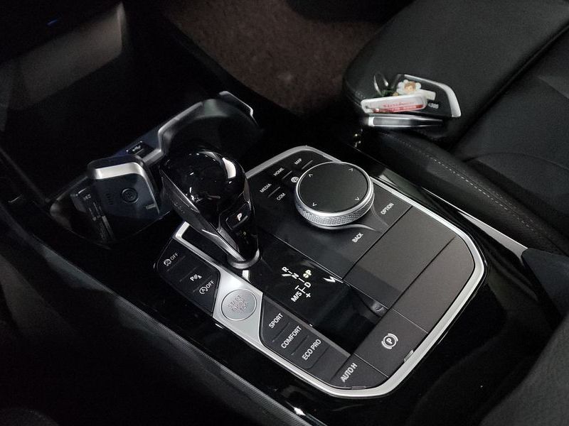 2022 BMW 1 Series 120i Advantage photo 9