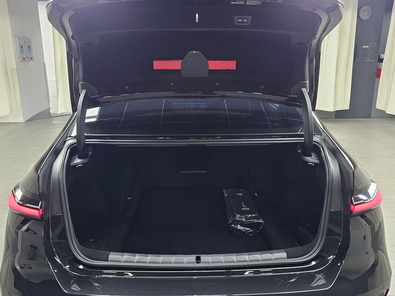 2025 BMW 7 Series 740i xDrive M Sport photo 20