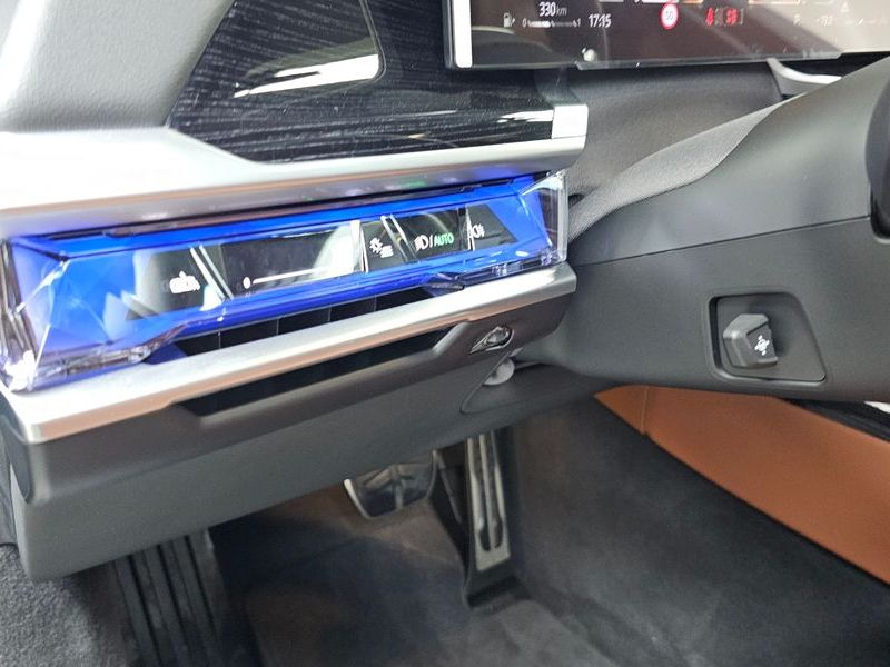 2025 BMW 7 Series 740i xDrive M Sport photo 30