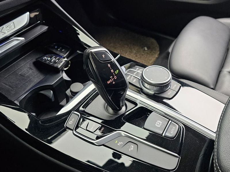 2021 BMW X3 xDrive 20d photo 9
