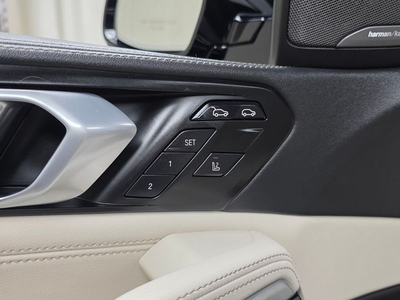 2025 BMW X6 xDrive40i M Sport photo 17