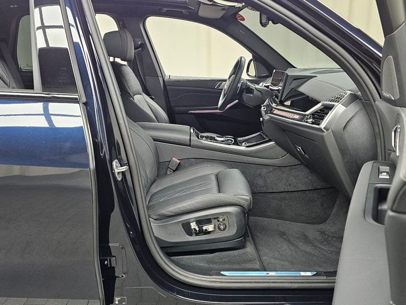 2025 BMW X5 xDrive 40i M Sport photo 11