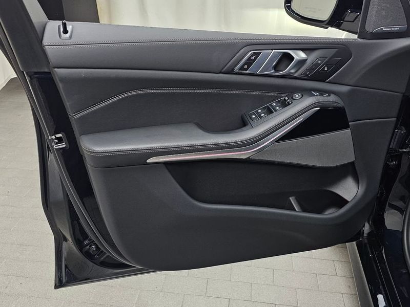2025 BMW X5 xDrive 40i M Sport photo 24