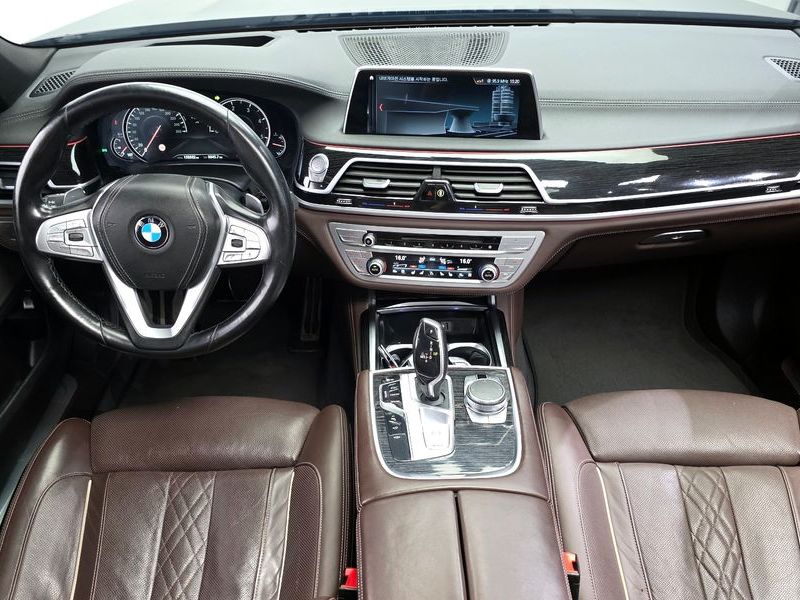 2018 BMW 7 Series 730Ld xDrive M Sport photo 7