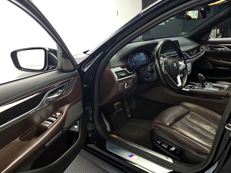 2018 BMW 7 Series 730Ld xDrive M Sport photo 10