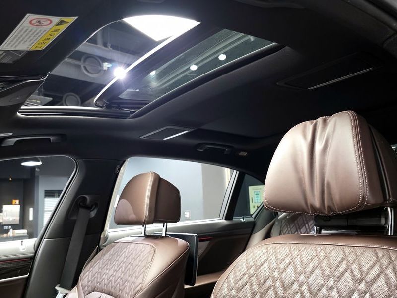 2018 BMW 7 Series 730Ld xDrive M Sport photo 18