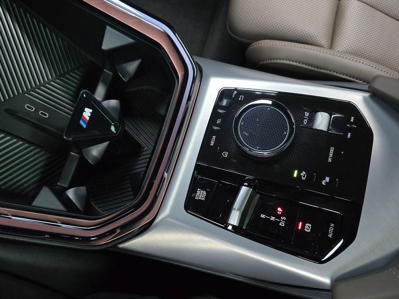 2025 BMW X3 xDrive 20 M Sport Pro photo 9