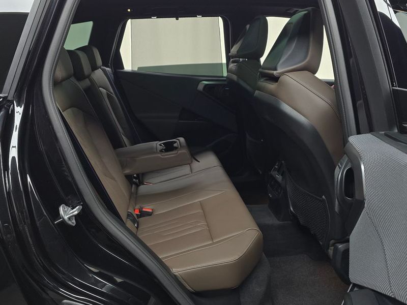 2025 BMW X3 xDrive 20 M Sport Pro photo 11