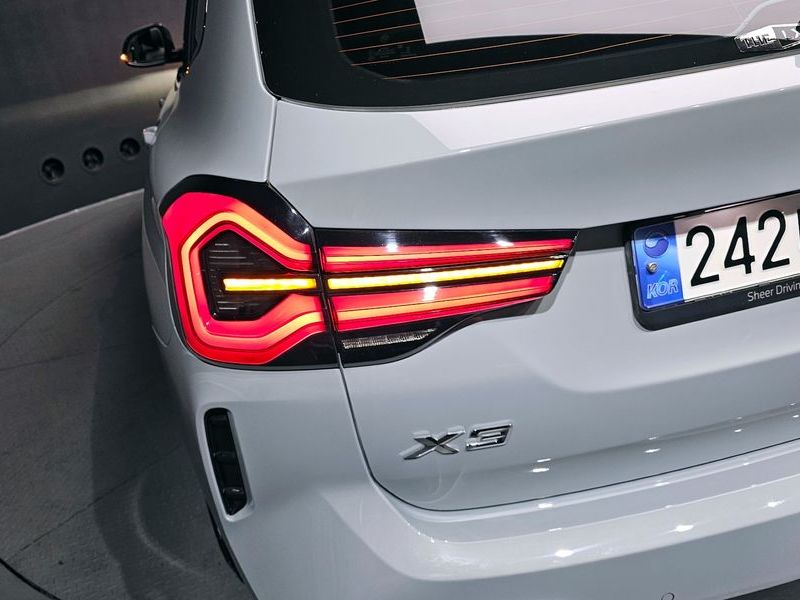 2024 BMW X3 xDrive 20i M Sports Pro photo 23