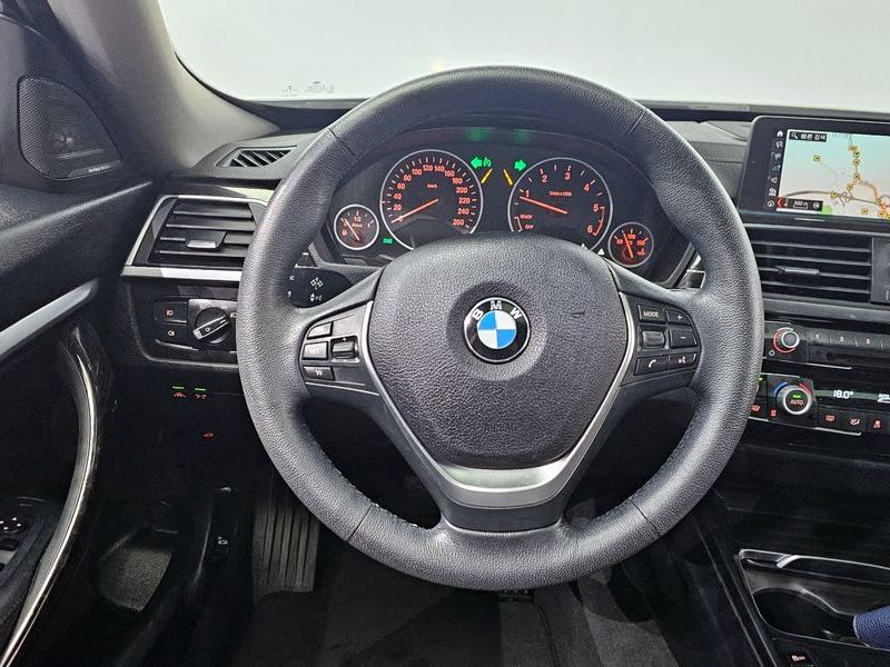 2018 BMW 3 Series GT 320d Luxury photo 13