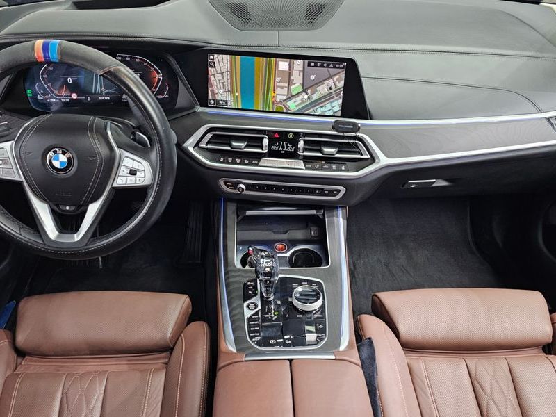 2022 BMW X7 xDrive 40d Design Pure Excellence 7-Seater photo 7