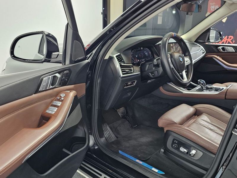 2022 BMW X7 xDrive 40d Design Pure Excellence 7-Seater photo 10
