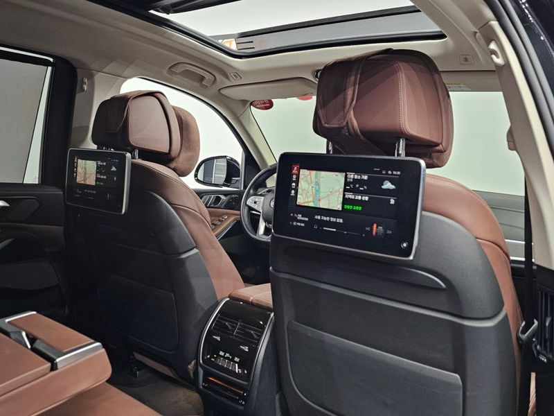 2022 BMW X7 xDrive 40d Design Pure Excellence 7-Seater photo 18