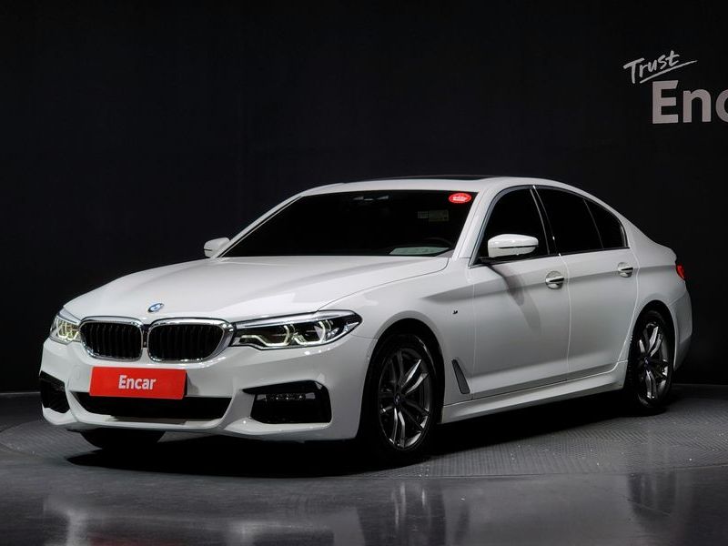 2018 BMW 5 Series 530i xDrive M Sport Package Plus photo 1