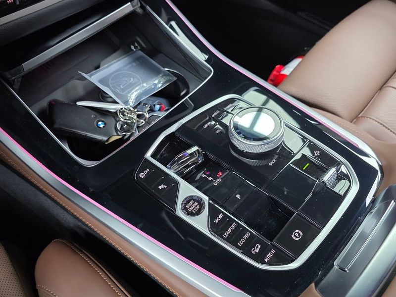 2025 BMW X5 xDrive 40i M Sport photo 9