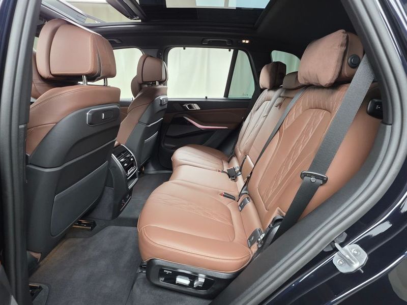2025 BMW X5 xDrive 40i M Sport photo 12