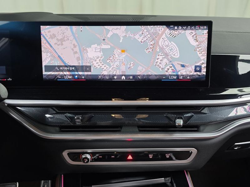 2025 BMW X5 xDrive 40i M Sport photo 13