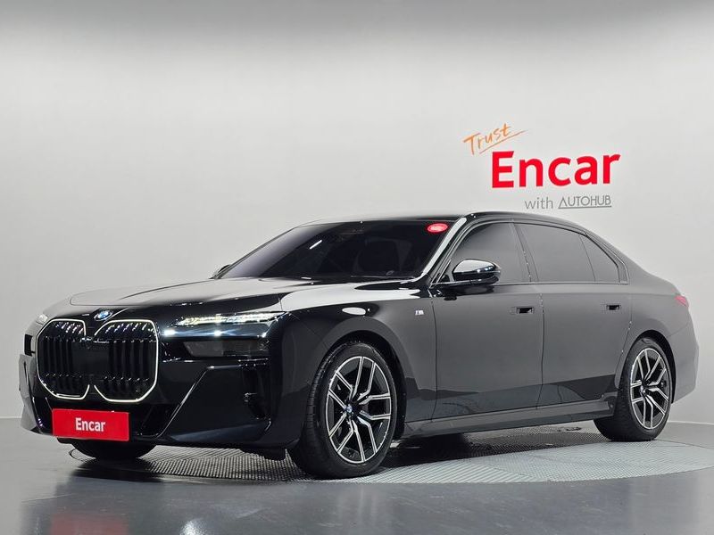 2025 BMW 7 Series 740d xDrive M Sport photo 1