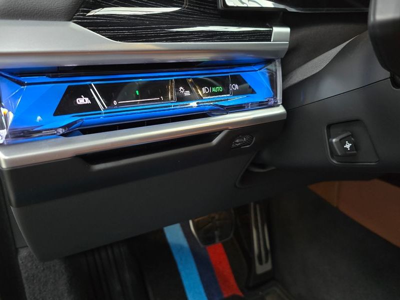 2025 BMW 7 Series 740d xDrive M Sport photo 18