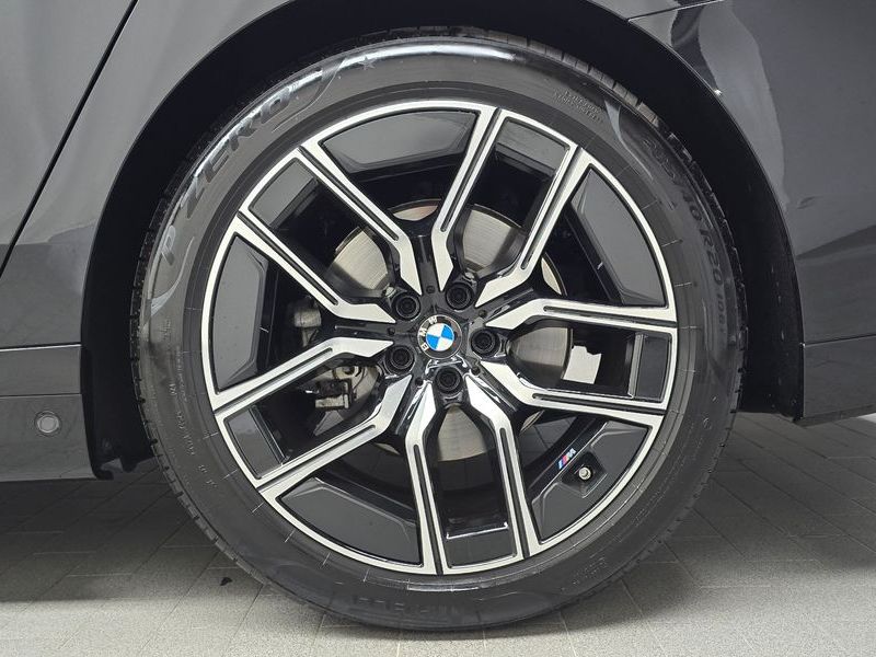 2025 BMW 7 Series 740d xDrive M Sport photo 21