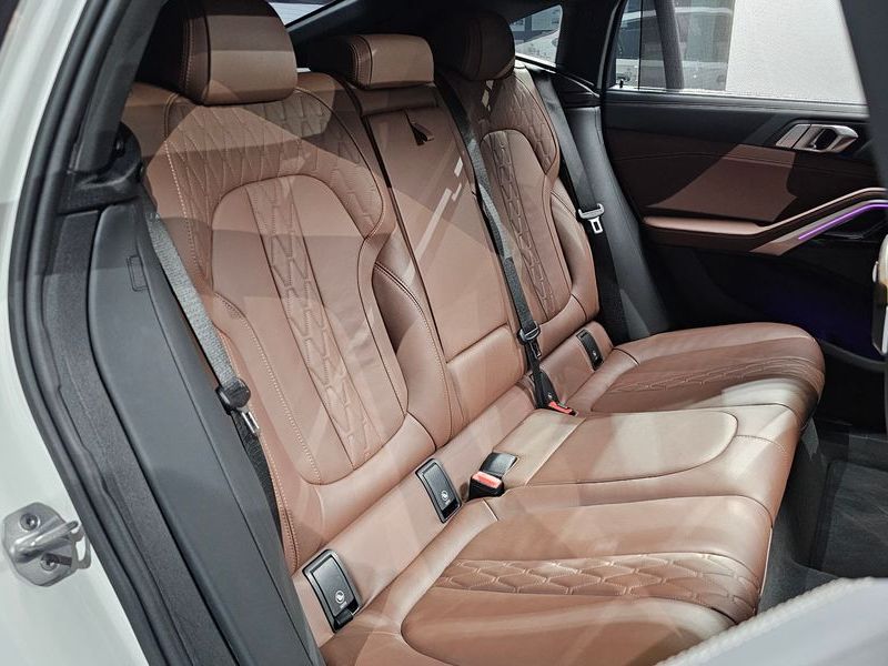 2024 BMW X6 xDrive40i M Sport photo 12
