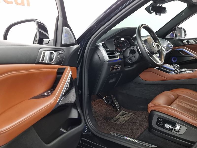 2021 BMW X6 M50i photo 10