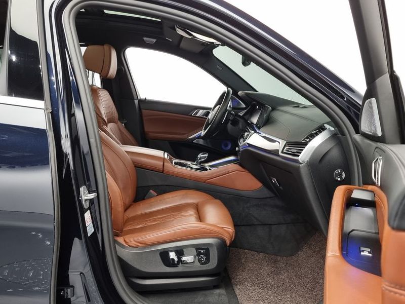 2021 BMW X6 M50i photo 11