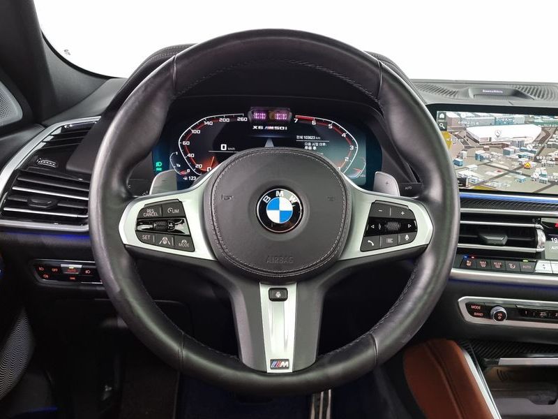2021 BMW X6 M50i photo 13