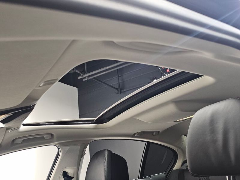 2021 BMW 5 Series 530i Luxury photo 19