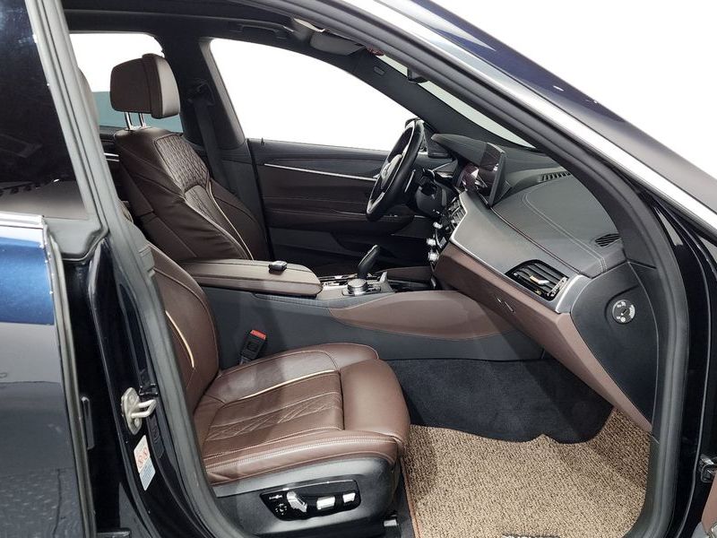2022 BMW 6 Series 620d M Sport photo 11