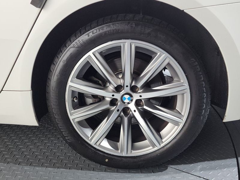 2018 BMW 5 Series 520i Luxury photo 22