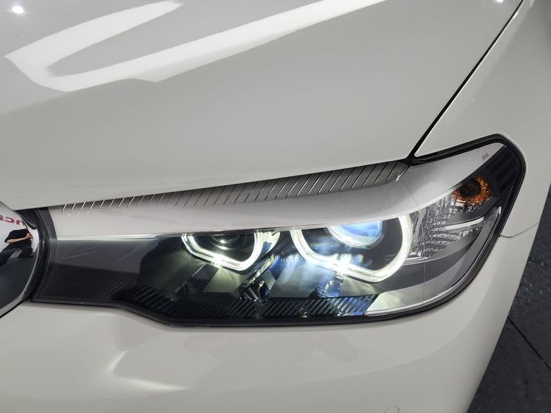 2018 BMW 5 Series 520i Luxury photo 23