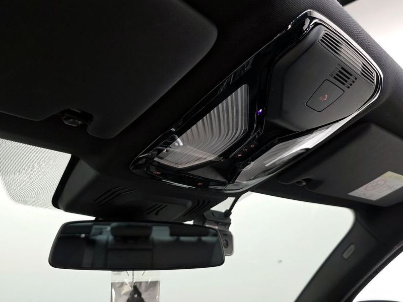 2021 BMW 3 Series 320i M Sport photo 18