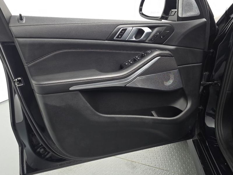 2021 BMW X5 xDrive 30d M Sport photo 24